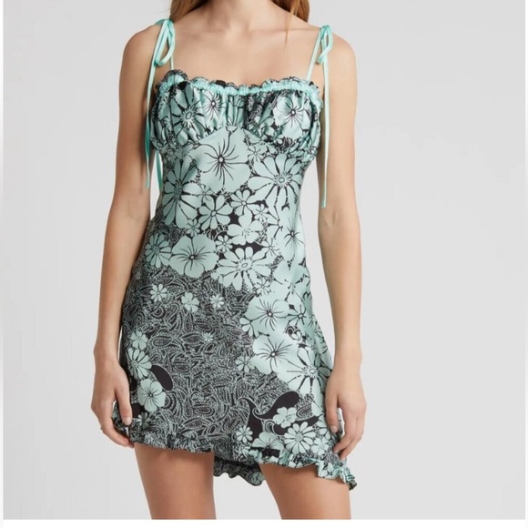 Free People Dresses & Skirts - Free People Retro Daisy Asymmetrical Slip Dress Black Combo Flowered Sz L